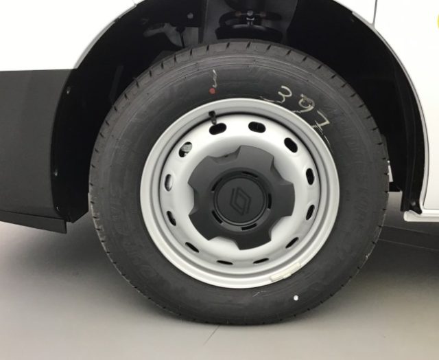 RENAULT Trafic usata, con USB