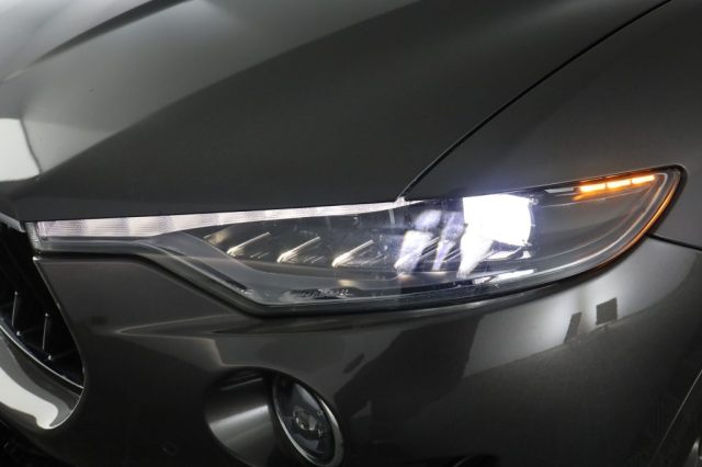 MASERATI Levante usata 8