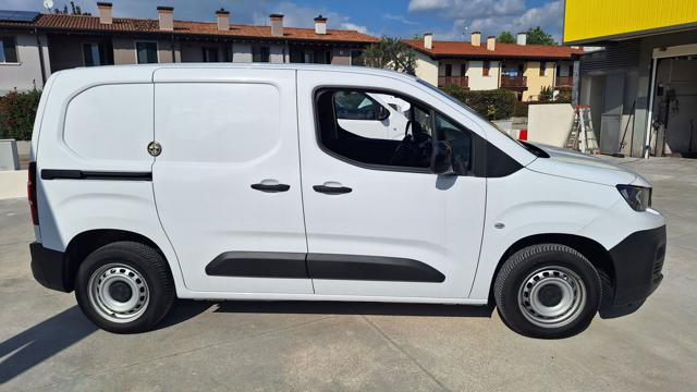 PEUGEOT Partner usata, con Alzacristalli elettrici