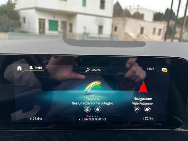 MERCEDES-BENZ GLA 180 usata 23