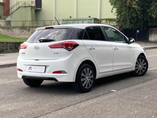 HYUNDAI i20 usata, con Autoradio