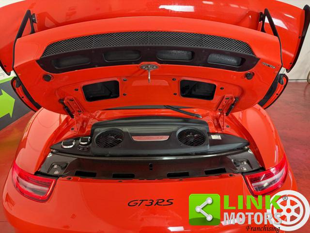 PORSCHE 911 usata, con MP3