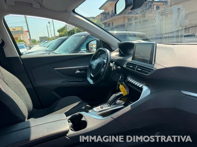 PEUGEOT 5008 usata, con Controllo vocale