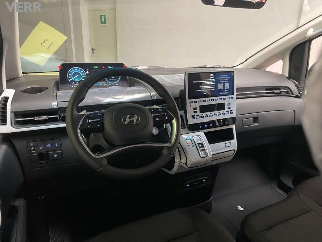 HYUNDAI Staria usata, con ESP