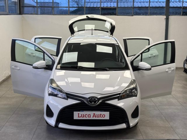 TOYOTA Yaris usata, con Airbag laterali
