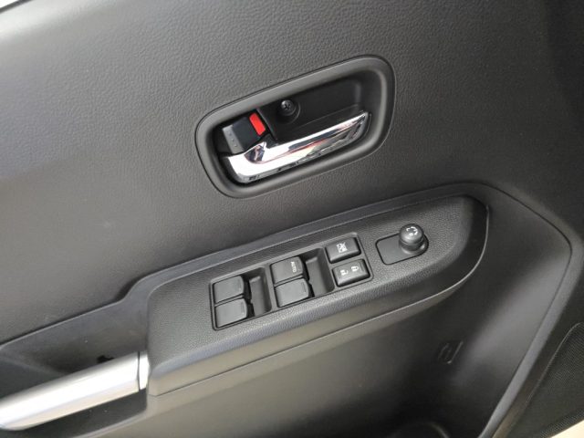 SUZUKI Ignis usata, con Sistema di navigazione