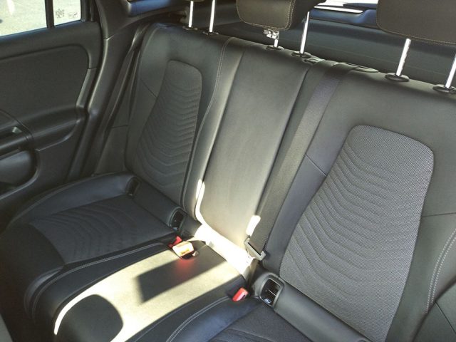 MERCEDES-BENZ GLA 250 usata, con Sedile posteriore sdoppiato