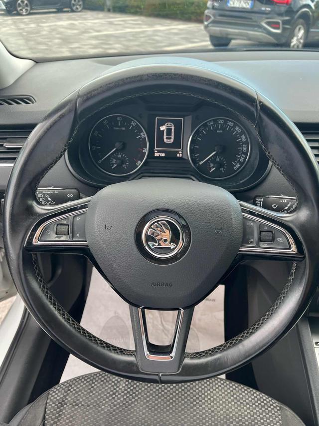 SKODA Octavia usata, con Sedile posteriore sdoppiato