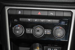 VOLKSWAGEN T-Roc usata, con USB