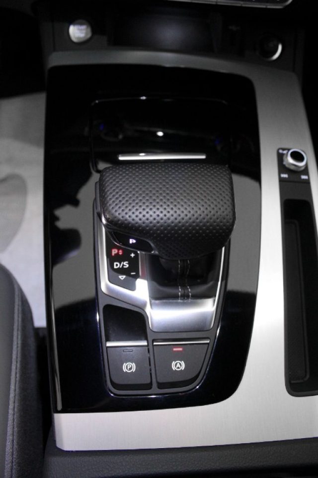 AUDI Q5 usata, con Autoradio