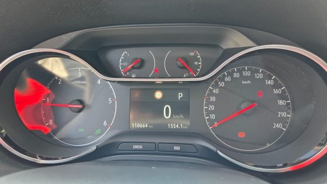 OPEL Grandland X usata, con Leve al volante