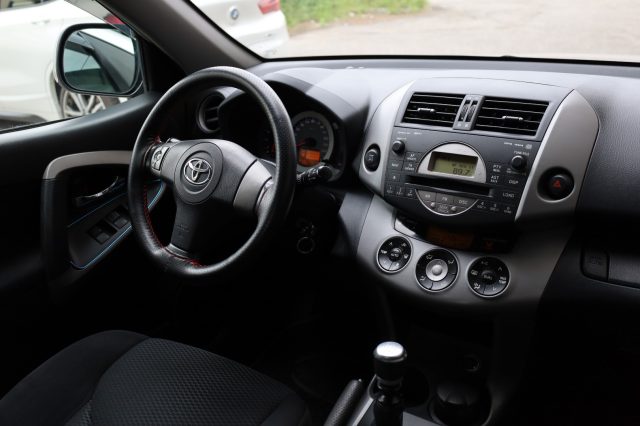 TOYOTA RAV 4 usata 74