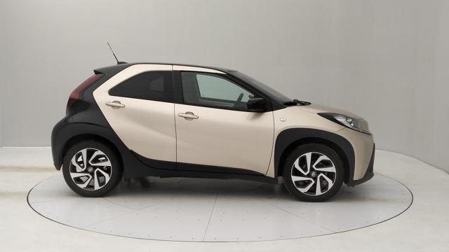 TOYOTA Aygo X usata, con Autoradio