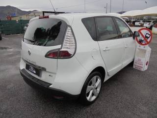 RENAULT Scenic usata, con Sensori di parcheggio posteriori