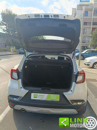 RENAULT Captur usata, con Isofix