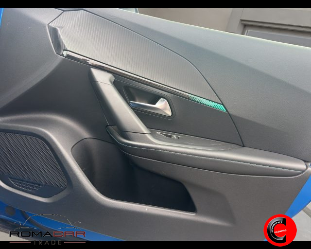 PEUGEOT 2008 usata, con Autoradio digitale