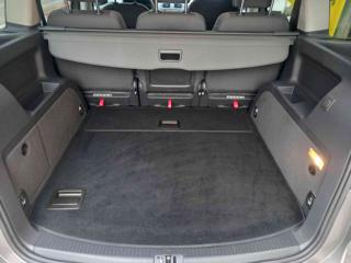 VOLKSWAGEN Touran usata, con Sedile posteriore sdoppiato