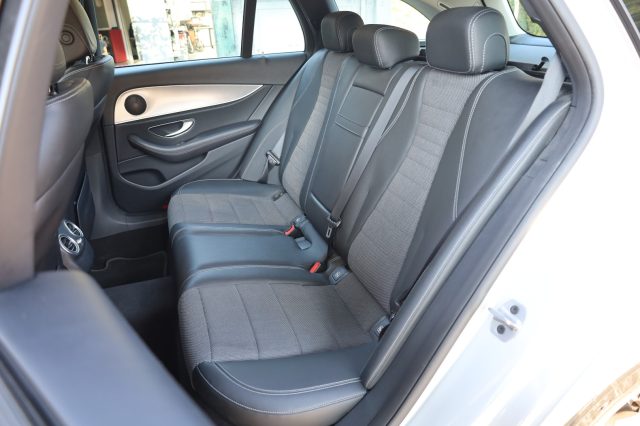 MERCEDES-BENZ E 220 usata, con Cerchi in lega