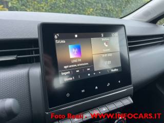RENAULT Clio usata, con Touch screen