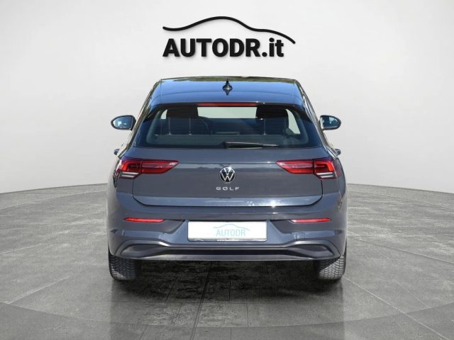 VOLKSWAGEN Golf usata, con USB