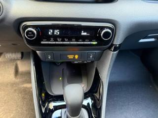 TOYOTA Yaris usata, con Bluetooth