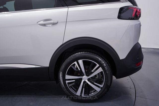 PEUGEOT 5008 usata, con Telecamera per parcheggio assistito