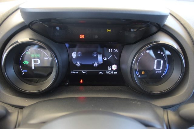 TOYOTA Yaris usata, con Servosterzo