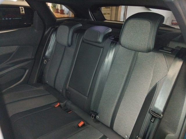 PEUGEOT 3008 usata, con Climatizzatore