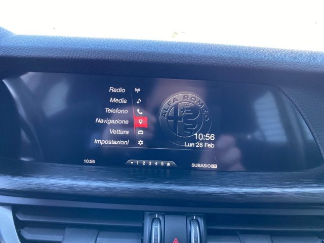 ALFA ROMEO Stelvio usata, con Leve al volante