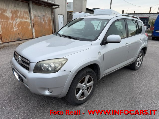 TOYOTA RAV 4 usata, con Airbag laterali