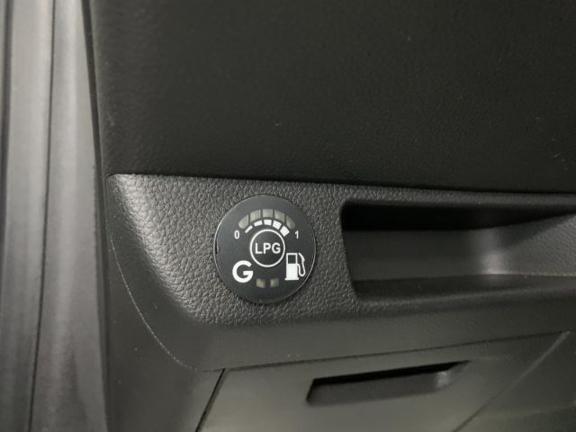 RENAULT Clio usata, con USB