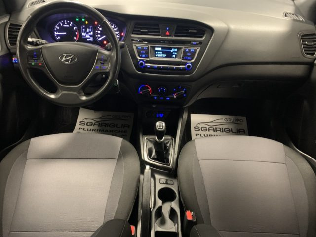 HYUNDAI i20 usata, con Autoradio
