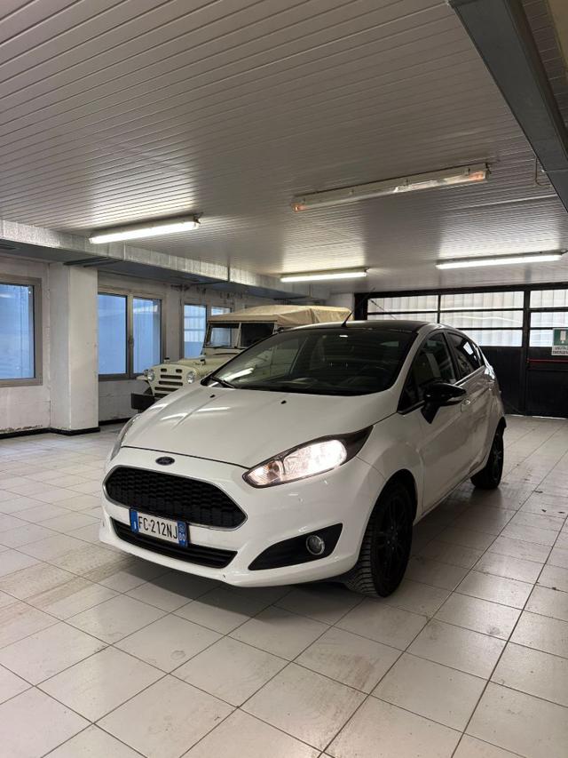FORD Fiesta usata, con ABS