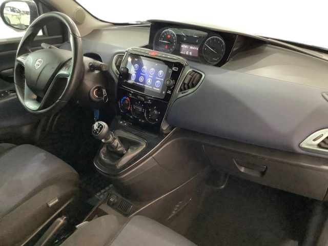 LANCIA Ypsilon usata, con ESP