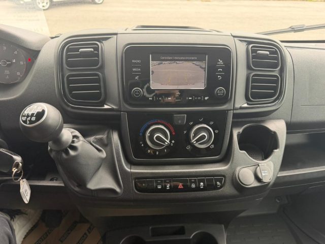 PEUGEOT Boxer usata, con Bluetooth