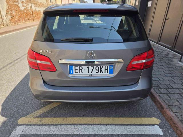 MERCEDES-BENZ B 180 usata, con Autoradio