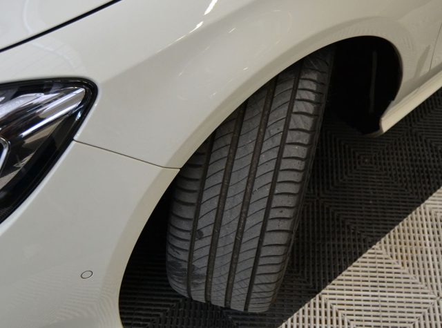 MERCEDES-BENZ CLA 180 usata, con Volante in pelle