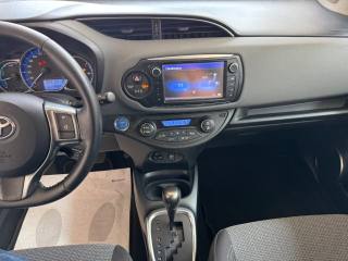 TOYOTA Yaris usata, con Touch screen