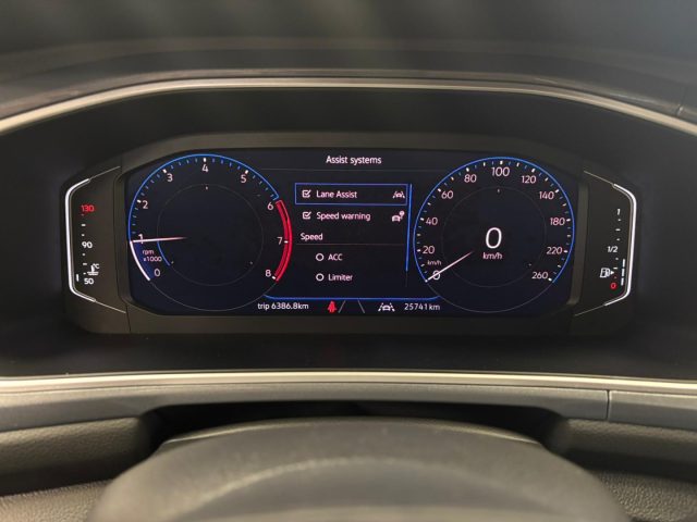 VOLKSWAGEN T-Roc usata, con Controllo trazione