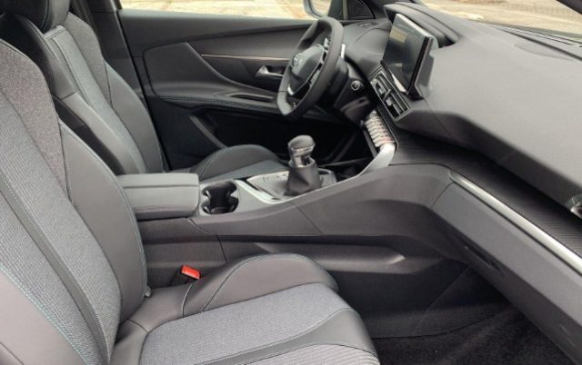PEUGEOT 3008 usata, con Cruise Control