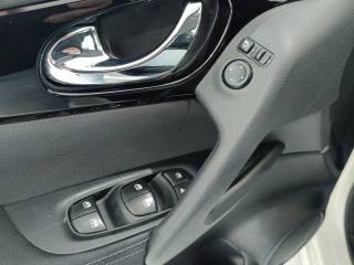 NISSAN Qashqai usata, con Sensori di parcheggio posteriori