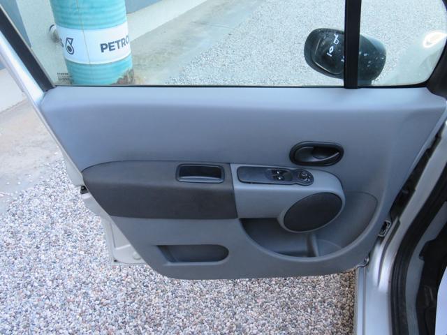 RENAULT Modus usata 20