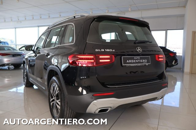 MERCEDES-BENZ GLB 180 usata, con Riconoscimento dei segnali stradali