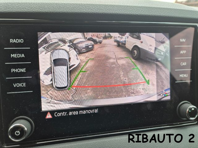 SKODA Karoq usata, con Sedile posteriore sdoppiato