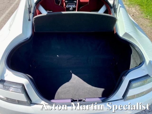ASTON MARTIN Vantage usata 37