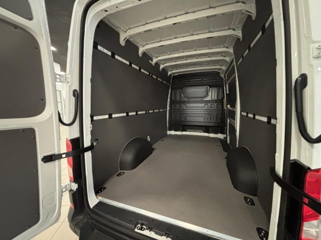 VOLKSWAGEN Crafter usata, con Bluetooth