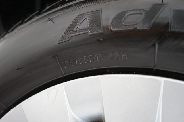 TOYOTA Yaris usata 38