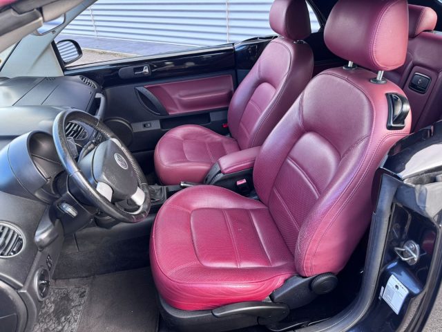 VOLKSWAGEN New Beetle usata, con Interni in pelle