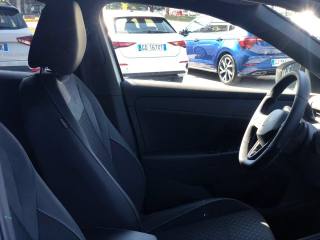 VOLKSWAGEN T-Roc usata, con Autoradio