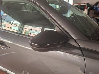 PEUGEOT 2008 usata, con Isofix